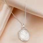 gegraveerde ketting
